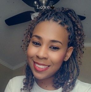 Meet your Posher, Ebonee